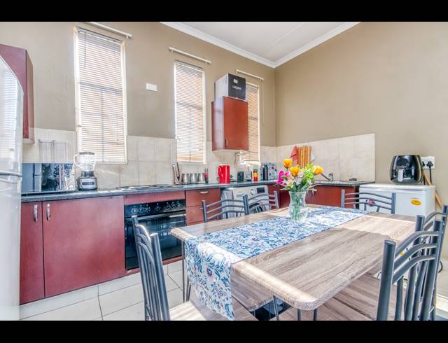 2 BEDROOM APARTMENT SOLD IN HONEYDEW